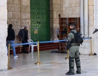 قوات العدو الصهيوني تُغلق المسجد الأقصى المبارك بشكل مفاجئ